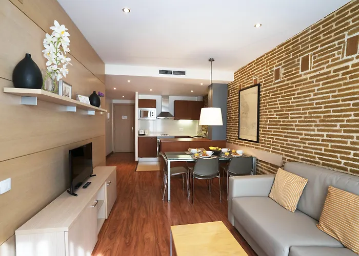 Serennia Cest Apartamentos Arc De Triomf